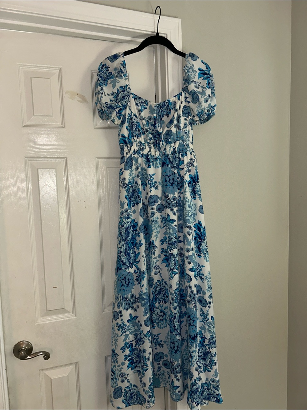 SHEIN White and Blue Floral Puff-Sleeve Maxi Dress